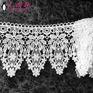 Quid est Plumarium Lace et quomodo fit?