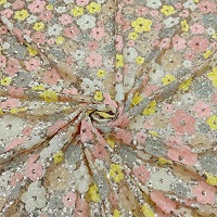 Virginem et mulierem vestem sequin fabricae