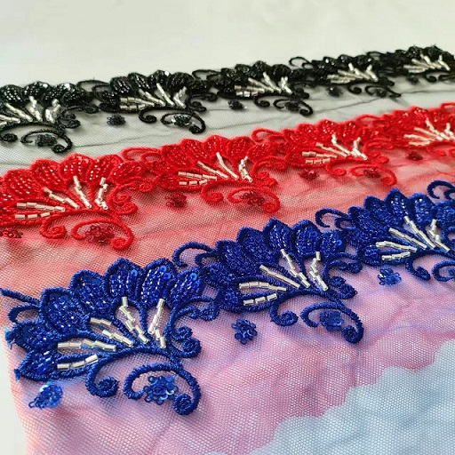Splendidis gravibus opus lace