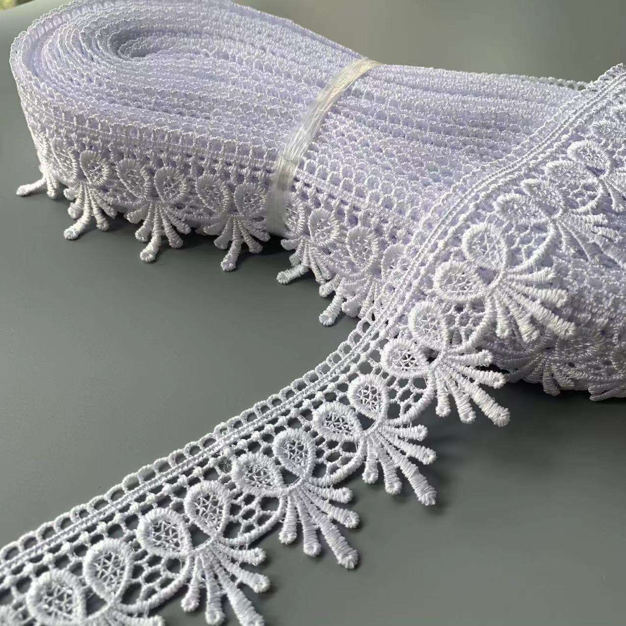 Custom Polyester Lacus angusta opere plumarii lacerare