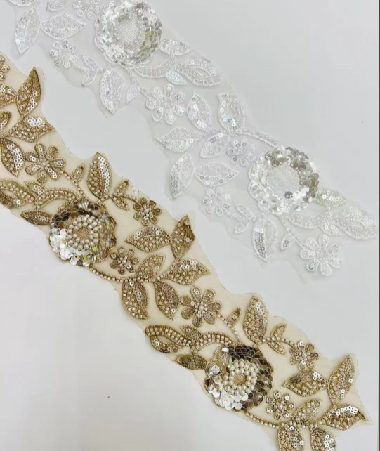 Novum adventu exornantur vestimenta Sutura pulchra braided sequimined Pearl Baced Lacrimosa